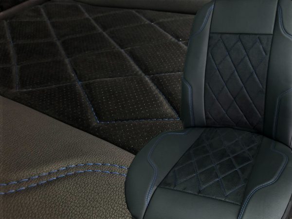 Coprisedili Hyundai Kona - alcantara traforata e ecopelle - immagine 3