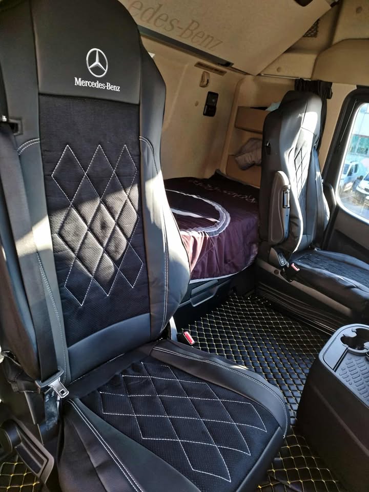 Coprisedili Mercedes Actros Mp4 / Mp5 - Alcantara traforata