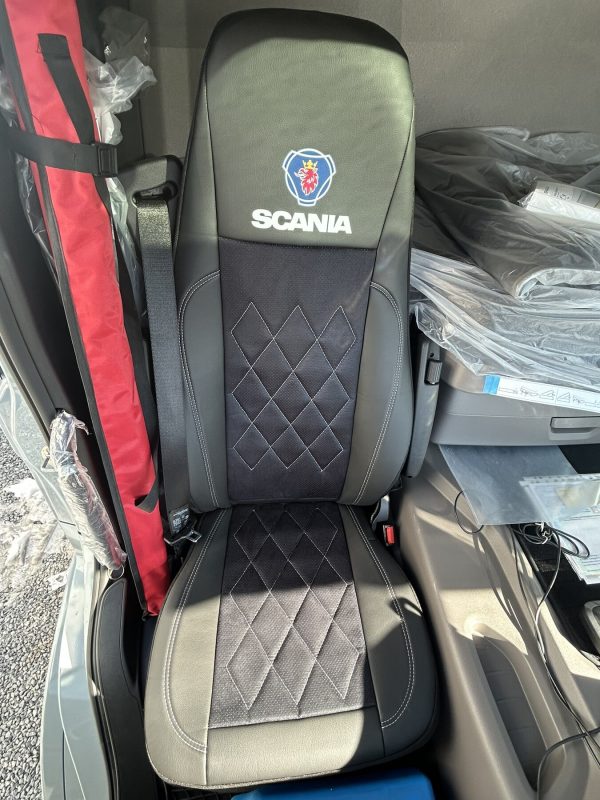 Coprisedili Scania S - Alcantara traforata - immagine 9