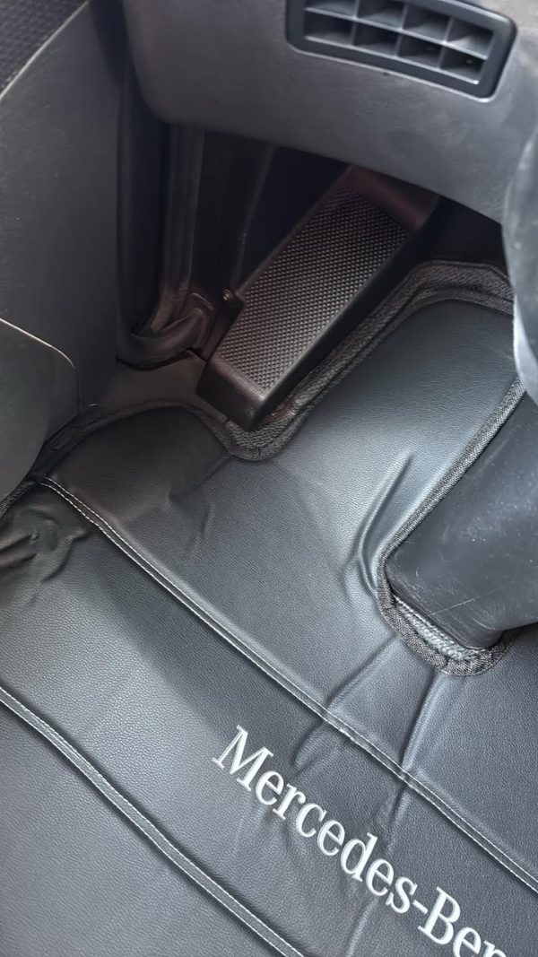 Tappetini in pelle per Mercedes Actros MP4/MP5 Automatico - pelle nera liscia - Image 3