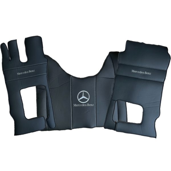Tappetini in pelle per Mercedes Actros F (2021+) - pelle nera liscia