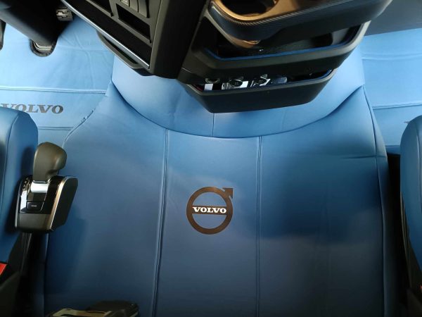Tappetini in pelle per VOLVO FH4/FH5/FH6 (2013-2025) + copertura del cruscotto - pelle liscia Blu - Image 3