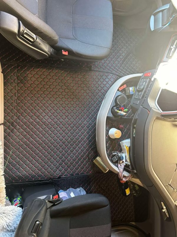 Tappetini in pelle per DAF XG, XG+ - Automatico (Dopo il 2022) - immagine 2