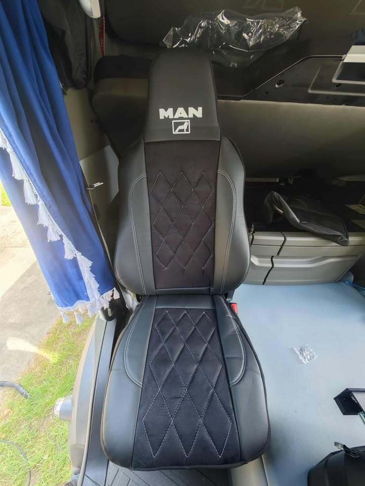 Coprisedili MAN TGX (2021+) - Alcantara traforata - immagine 7