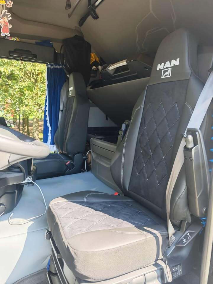 Coprisedili MAN TGX (2021+) - Alcantara traforata - immagine 5