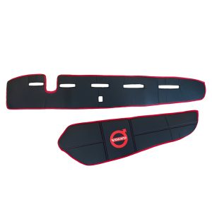 Rivestimento del cruscotto in pelle liscia nera con rosso – VOLVO FH4/FH5/FH6 (2013-2025)